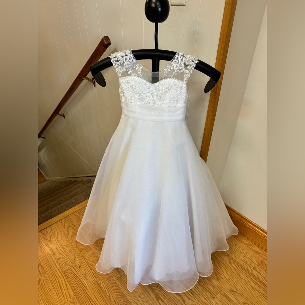 Beautiful white little girls formal dress!